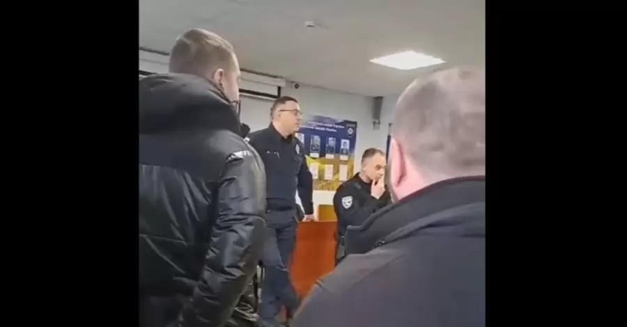 Фацевич прокоментував відео з поліцейськими у Дніпрі, які відмовилися йти на фронт