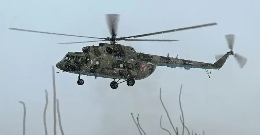 В РФ розбився вертоліт Мі-8, його уламки знайшли у воді