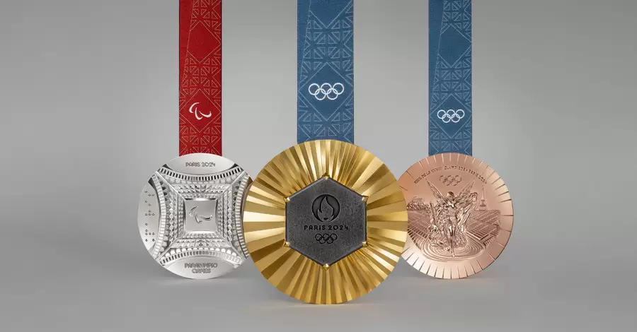 У Парижі показали олімпійські медалі – з частинками Ейфелевої вежі