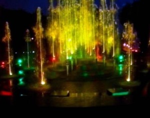 В Мариуполе заработал цветодинамический фонтан 