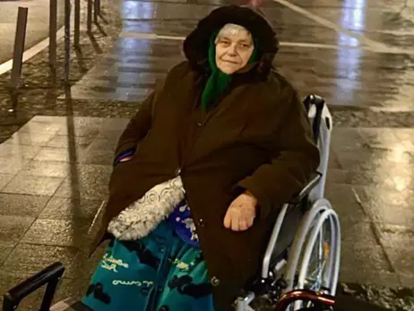 Украина вернула из оккупации 80-летнюю женщину - на коляске проехала через пять стран
