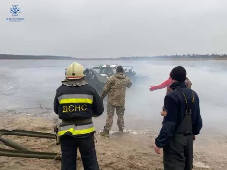 На Київщині 12-річний хлопчик потонув у ставку, коли прогулювався по кризі ставка