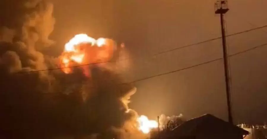 В РФ сильна пожежа на Курській нафтобазі, місцева влада заявила про атаку дронів