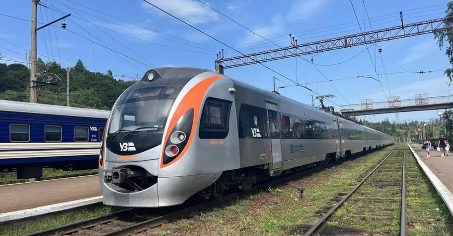 Через аварію на польській залізниці поїзди в напрямку Перемишля курсуватимуть із затримками