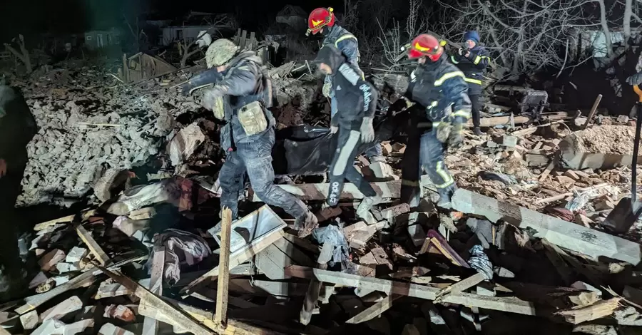 До четырех человек возросло число погибших в результате удара по Краматорску и Славянску (ОБНОВЛЕНО)