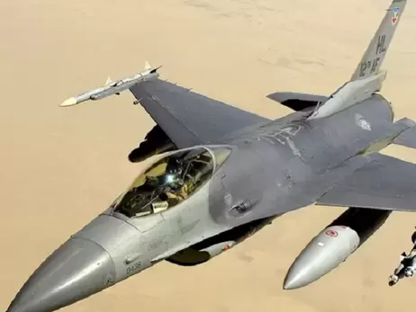 Перші F-16 можуть потрапити в Україну у червні - ЗМІ