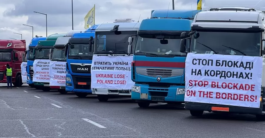 Украинские перевозчики в ответ начали акцию протеста на границе с Польшей 