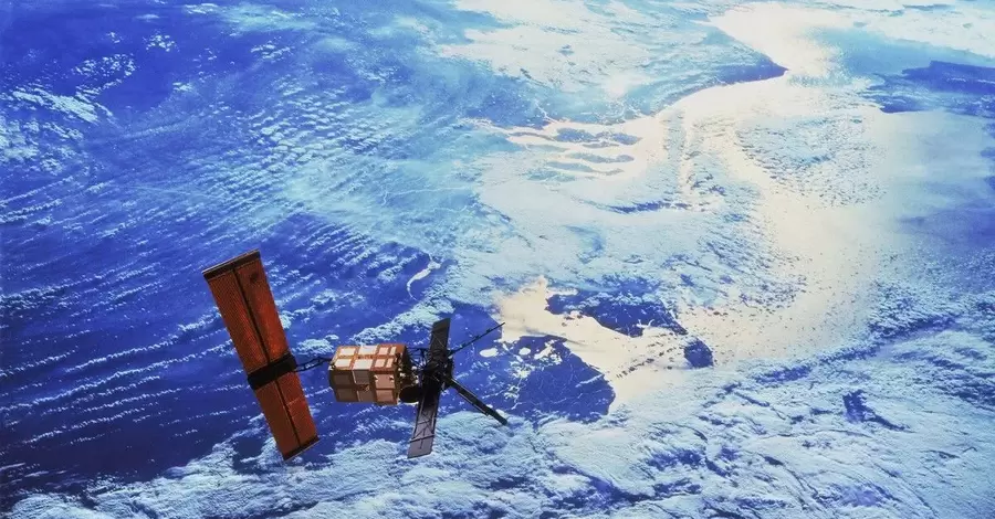 Спутник ERS-2, который провел в космосе 30 лет, упал в Тихий океан