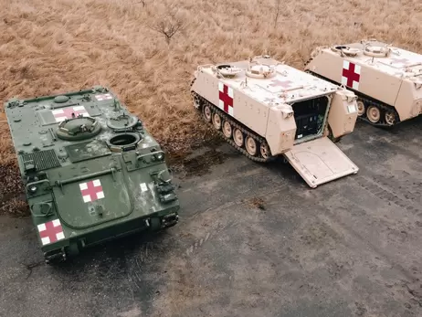 Украина получила десятки бронетранспортеров M113, которые помогут эвакуировать раненых 