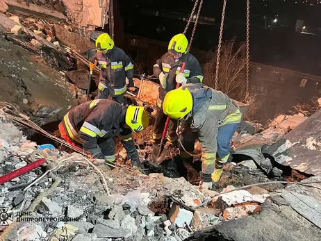 Спасатели в Днепре завершили разбирать завалы: двое погибших, семеро получили ранения