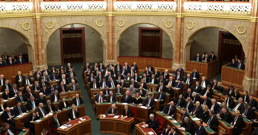 Почти после двух лет переговоров Венгрия ратифицировала вступление Швеции в НАТО