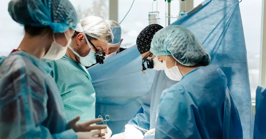 В Украине впервые удалили злокачественную опухоль сердца, вытащив его из грудной клетки