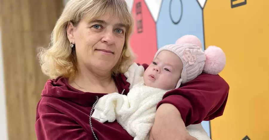 Львовские врачи спасли младенца с кистой на языке