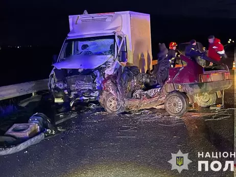 Во Львовской области пьяный водитель въехал в автомобиль с надписью «На щите», погибли три человека