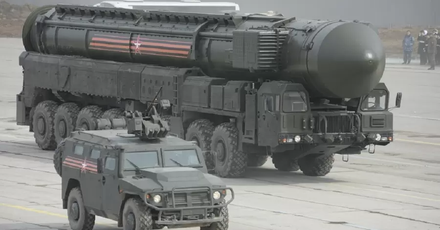 Росія готова використовувати ядерну зброю у разі вторгнення Китаю, — Financial Times