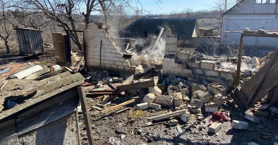 Россияне ударили управляемыми авиабомбами по центру Купянска, два человека погибли