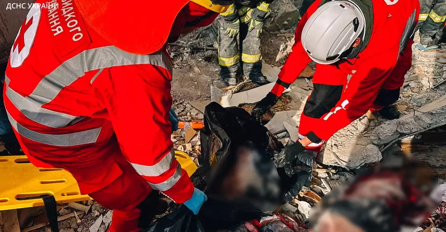 Мама намагалася закрити собою дитину: в Одесі під завалами виявили тіло немовляти