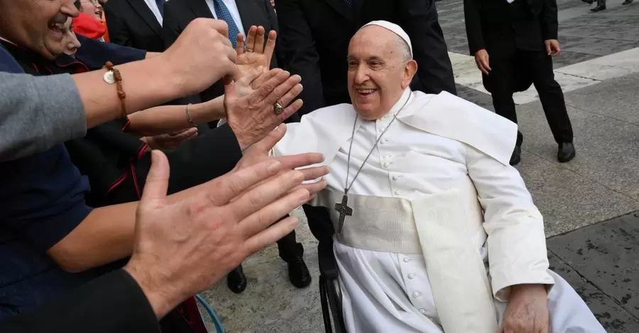 Папа Римський зробив нову заяву про війну та закликав молитися за її завершення