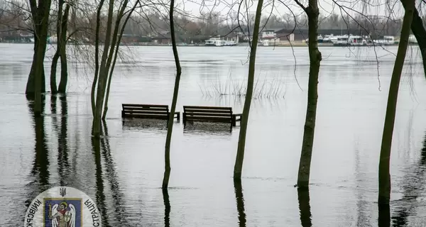 В Киеве резко поднялся уровень воды в Днепре, есть подтопления