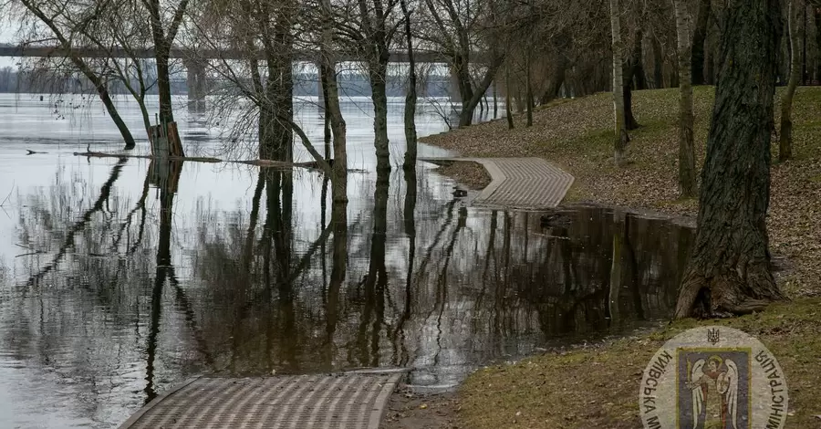 У Києві рівень води у Дніпрі піднявся до максимальної з початку року позначки 