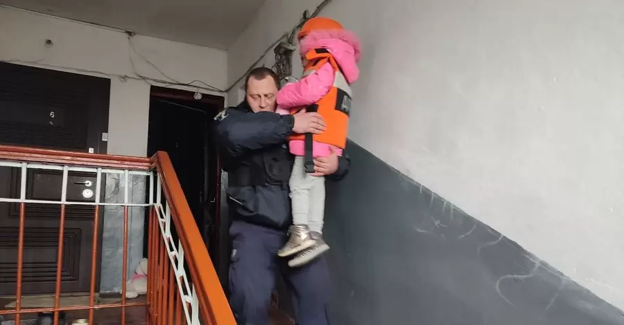 З прикордоння Сумської області евакуювали дві сотні дорослих та дітей