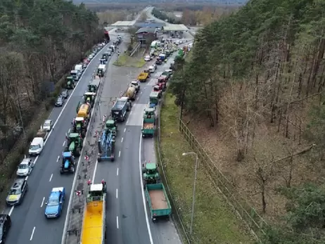Из-за блокирования польскими фермерами двух трасс на немецкой границе образовались километровые пробки