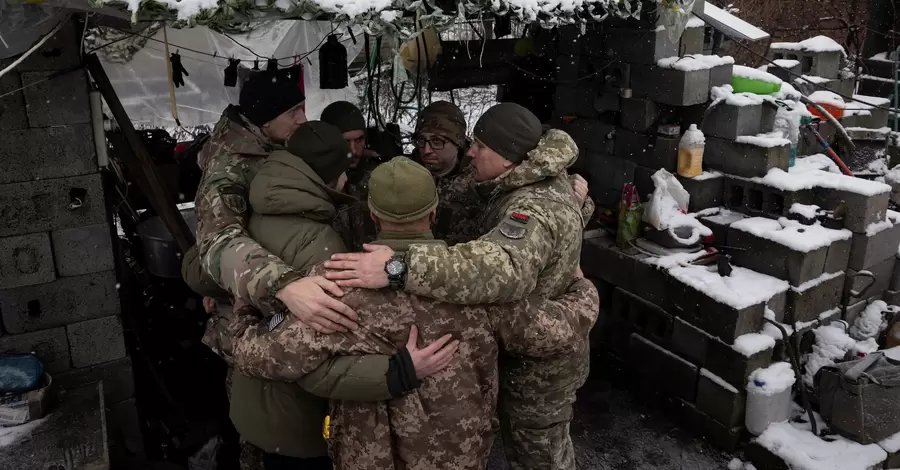 Військові НАТО перебувають в Україні, але у бойових діях не беруть участі, - El Pais