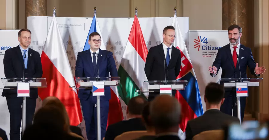 Словакия и Венгрия заявили, что не будут поставлять оружие Украине 