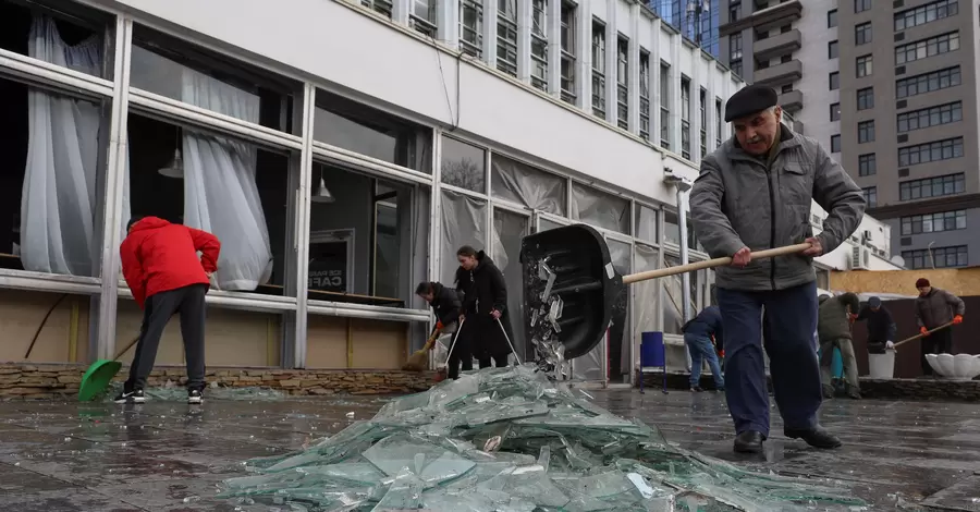 Кількість постраждалих в Одесі зросла до десяти, пошкоджено 300 квартир та Палац спорту