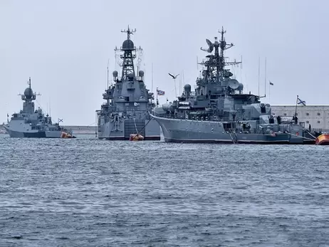Майже весь флот РФ втік з Криму, з ракетоносіїв залишився 