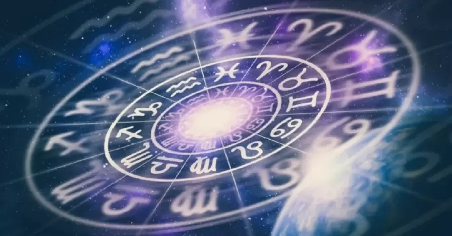 Почти половина украинцев верят экстрасенсам и астрологам – соцопрос