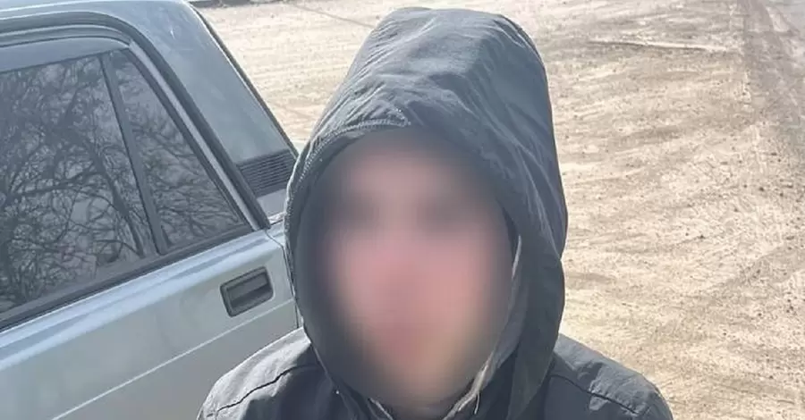 На Вінниччині юнак за один день викрав автомобіль, потрапив у ДТП, вкрав рюкзак із грошима та придбав скутер