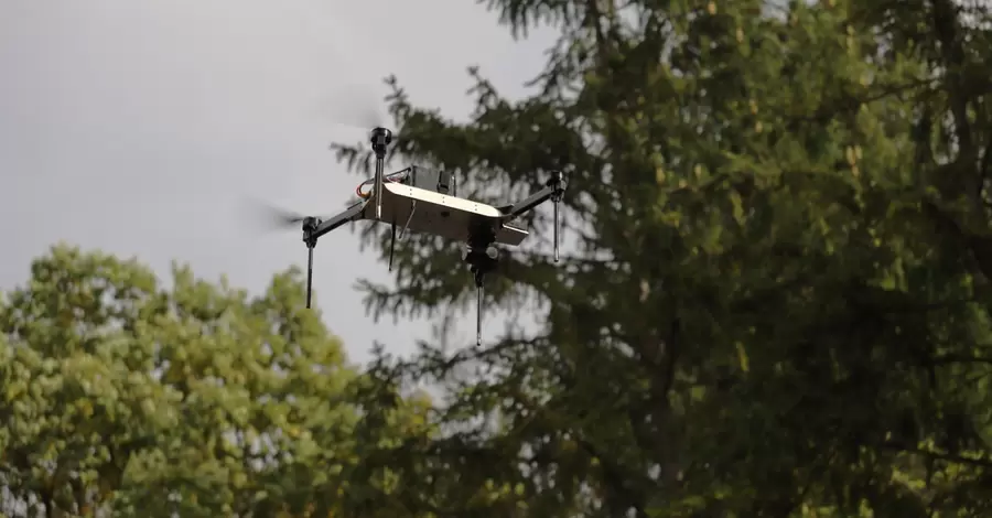 В Україні розробили унікальний дрон WarDog - не боїться РЕБів та складних рельєфів 