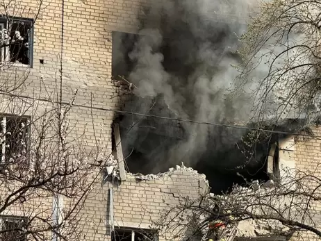 Россияне ударили по многоэтажке в Селидово и жилому сектору в Часовом Яру - есть жертвы