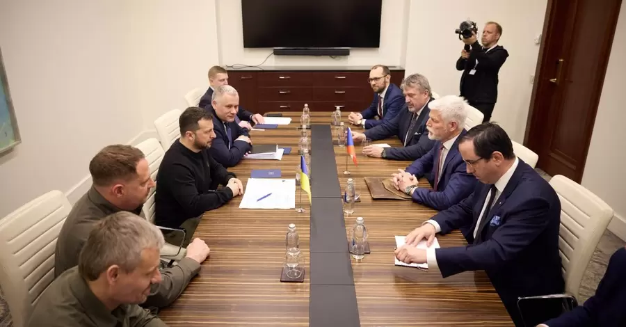 Зеленский в Вильнюсе встретился с президентами Литвы, Латвии, Чехии и Румынии