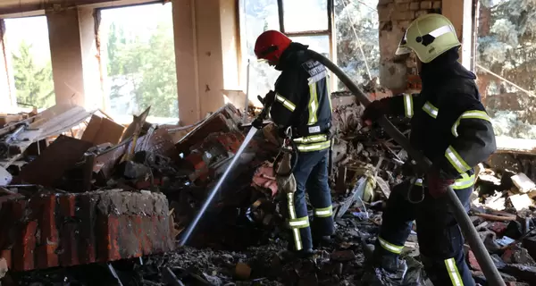 Россияне сбросили авиабомбу на село в Харьковской области, два человека погибли