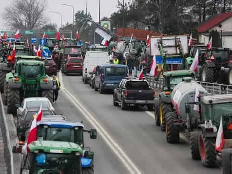 Польские фермеры за сутки не пропустили ни одного грузовика с Украины
