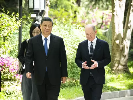 Шольц попросил Китай повлиять на Путина, чтобы он прекратил свою безумную войну