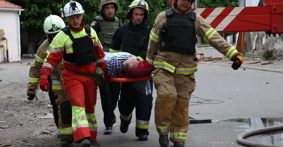 Жертвами удару Росії по Дніпропетровщині стали 7 людей, серед них двоє дітей  