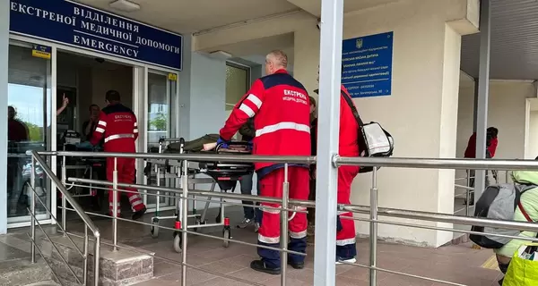 В Киеве срочно эвакуируют две больницы из-за вероятной угрозы удара РФ