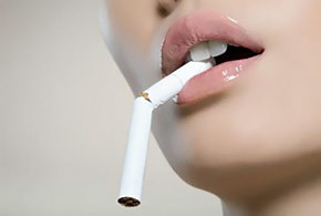 В столице начнут штрафовать за курение в общественных местах  