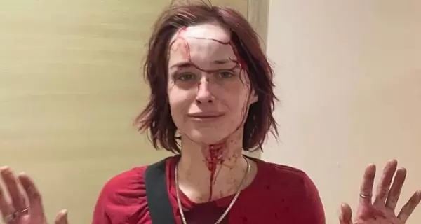 Одесситка заявила, что работник ТЦК избил ее возле полицейского участка - военкомат начал проверку