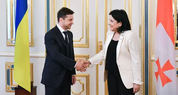 Зеленский поговорил с президентом Грузии после принятия закона об «иноагентах» 