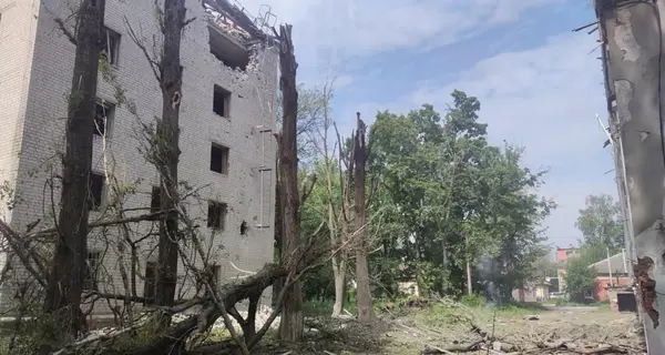 Россияне снова ударили по жилым домам в центре Харькова (ОБНОВЛЕНО)