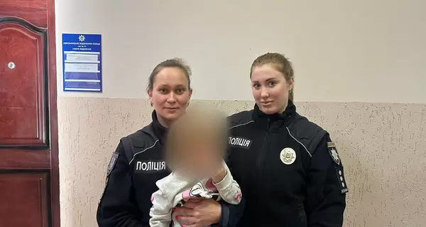 В Одессе женщина полночи издевалась над маленьким ребенком в прямом эфире