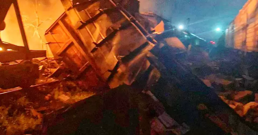 Россия ударила по железной дороге в Харьковской области