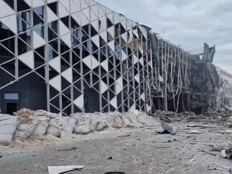 Россияне разрушили аэропорт в Запорожье – депутат