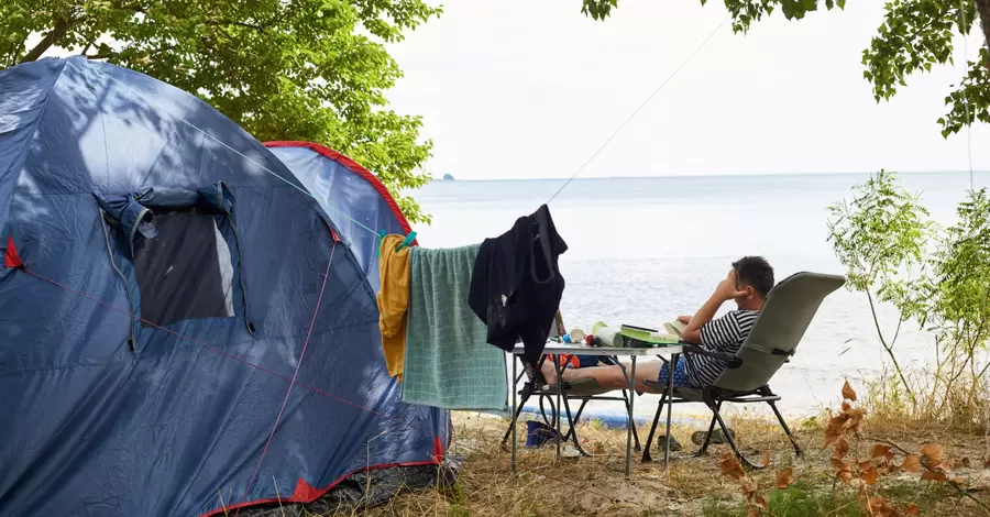 «Дикий» отдых: с качественной палаткой, дальше от границы, но с комендантским часом