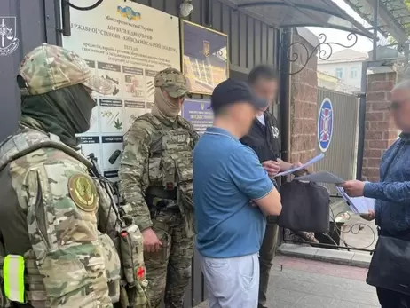 Колишньому військкому Борисову вручили нову підозру на виході із СІЗО у Києві - він хотів утекти за кордон