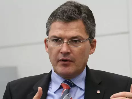 В Германии напали на депутата, выступившего за увеличение помощи Украине